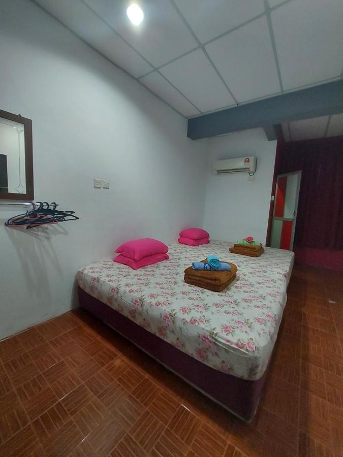 Nabil Nabila Motel Kuah Buitenkant foto